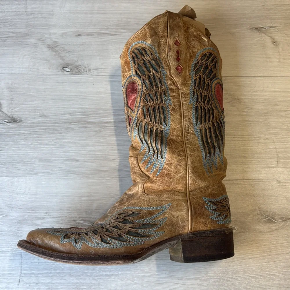 CORRAL Vintage Distressed Wings Hearts & Peace A1976 distressed boots Size 9.5 - Picture 11 of 15